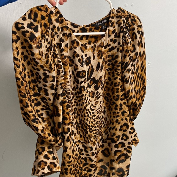 DRESSY ANIMAL PRINT BLOUSE - Picture 1 of 4